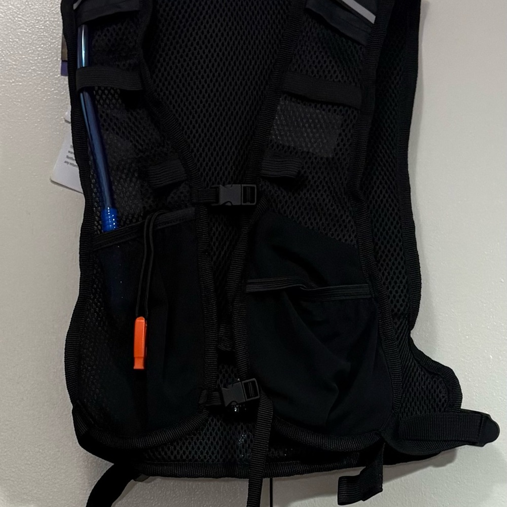 Crane Hydration Backpack - Picture 2 of 9